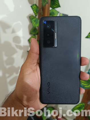 VIVO X70